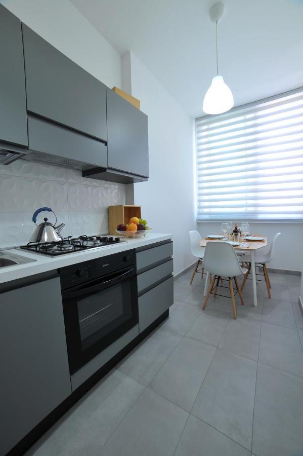 Home 22 Appartamento in centro storico - Aeroporto di Catania Fontana Rossa Esterno foto
