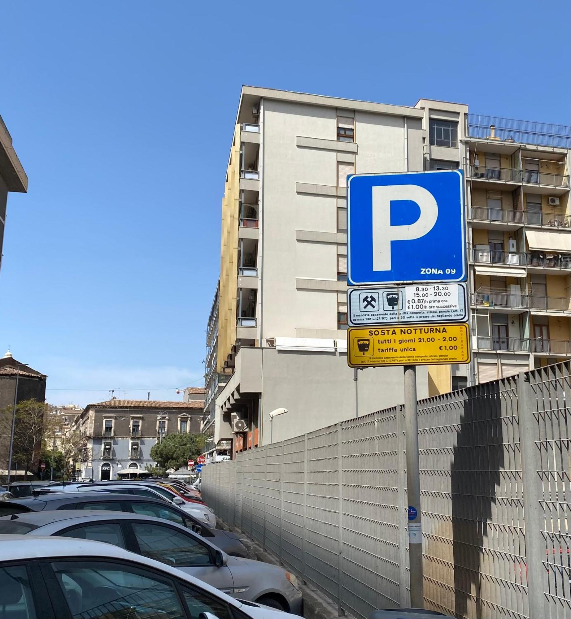 Home 22 Appartamento in centro storico - Aeroporto di Catania Fontana Rossa Esterno foto
